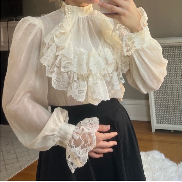 Vintage Victorian style Gunne sax style ruffle blouse romantic - Picture 1 of 6